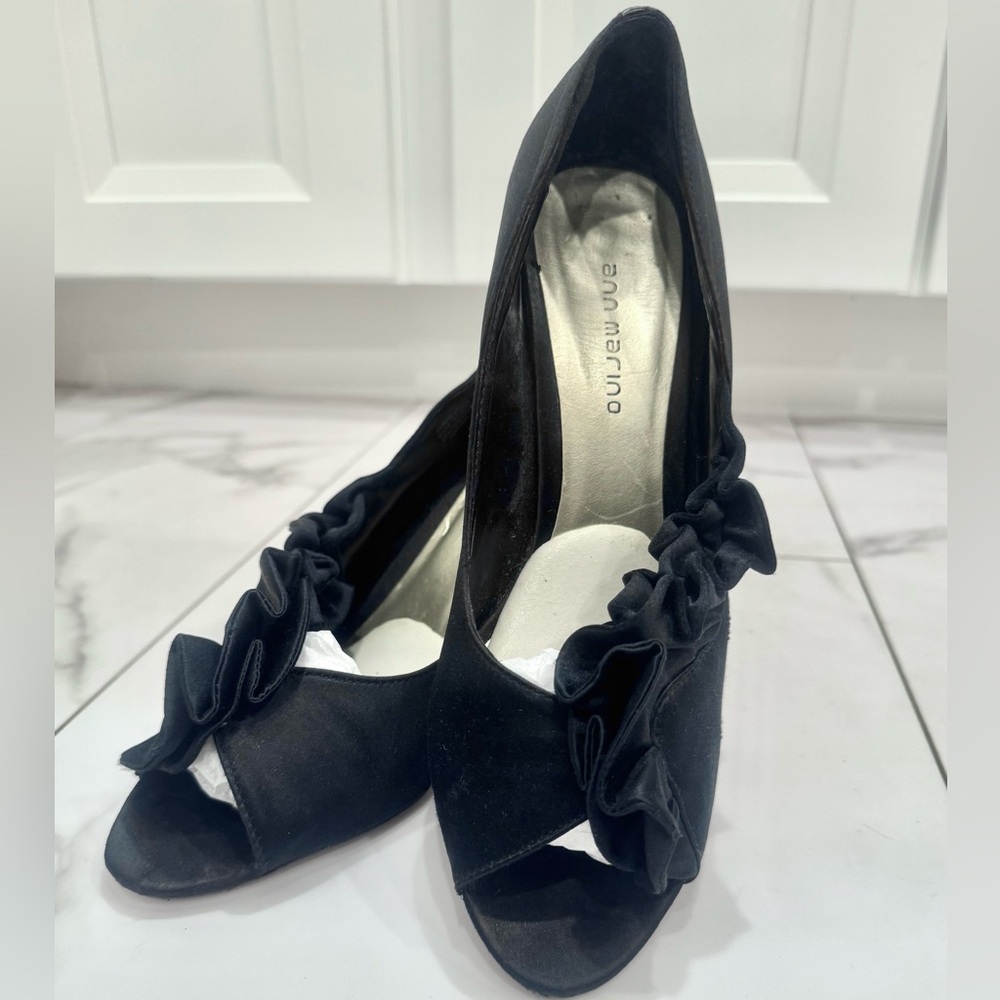 🖤 Satin Ruffled Heels